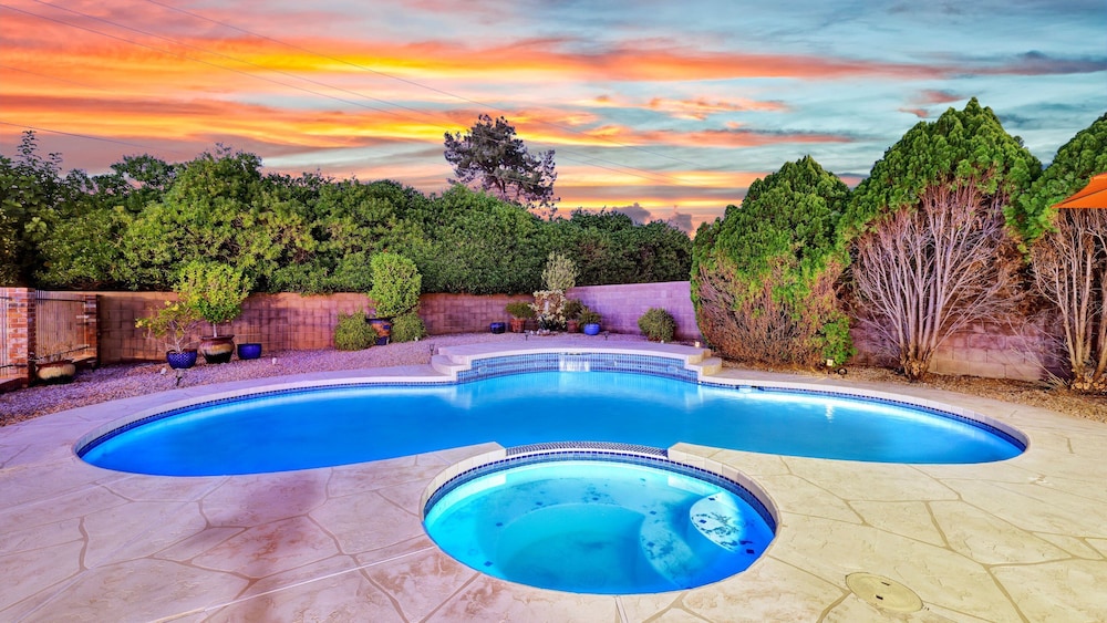 Amenities Galore! Outdoor Living & Lots of Games