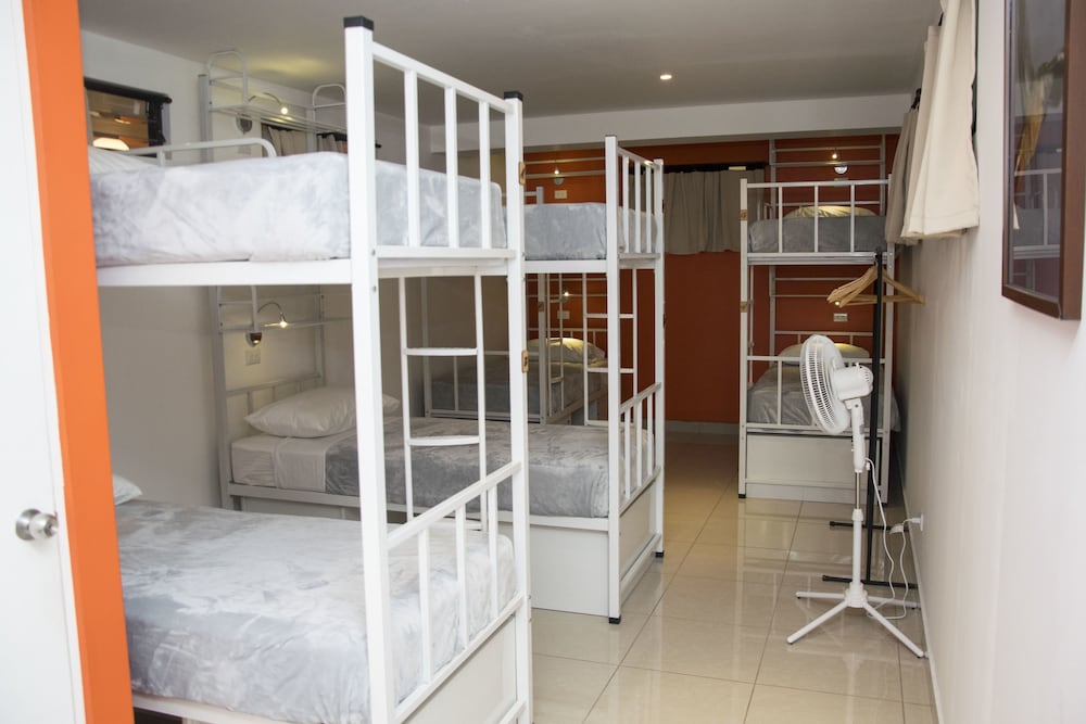 Hotel del Paseo - Hostel