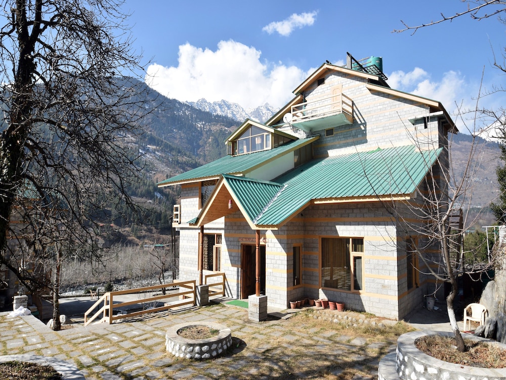 OYO 4782 Manzana Woodlet Cottage