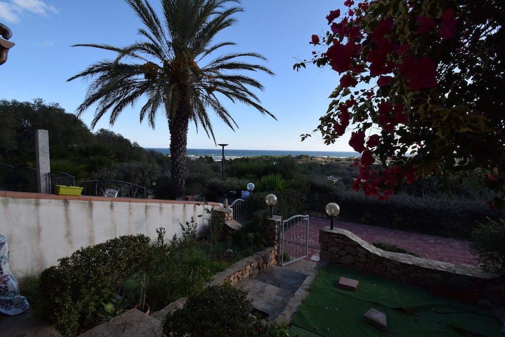 Casa Martina With Sea View In Tanaunella