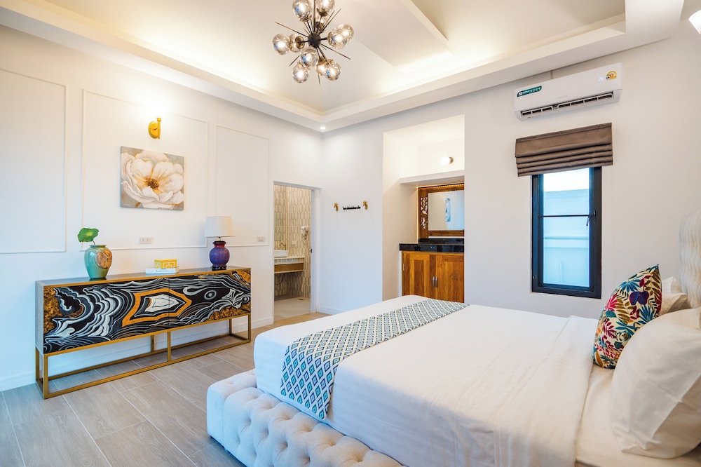Full moon Bay hua hin Cha-am