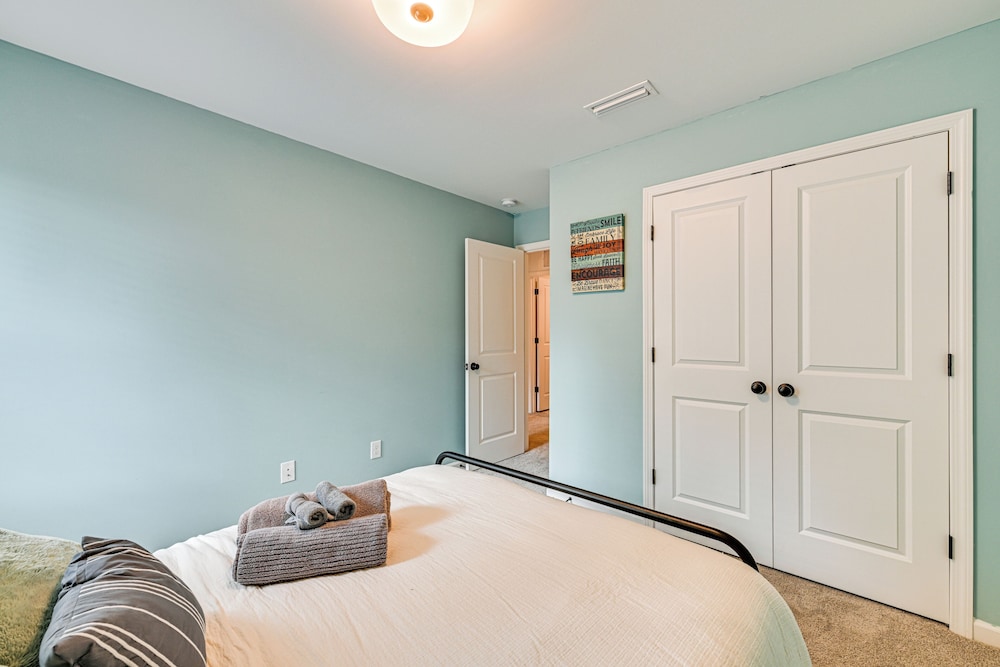 2 Mi to Whitewater Center: Suburban Abode w/ Patio