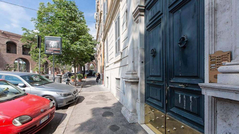 Rental In Rome Pinciana Deluxe