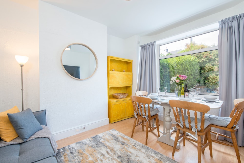 2Bd House With Stunning Views Of The Sea And Gower