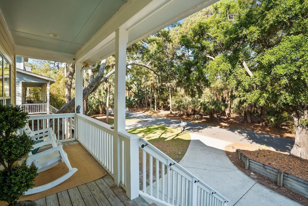 Beautiful 3 Bedroom, 2.5 Bath Home on the North Side of the Island