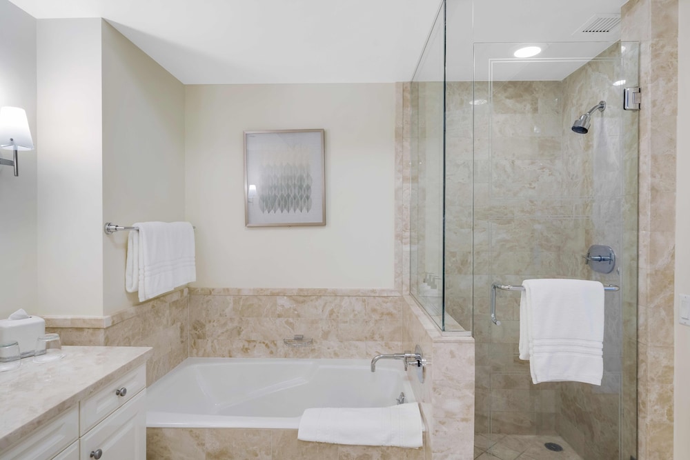 1435 Brickell Ave #3004