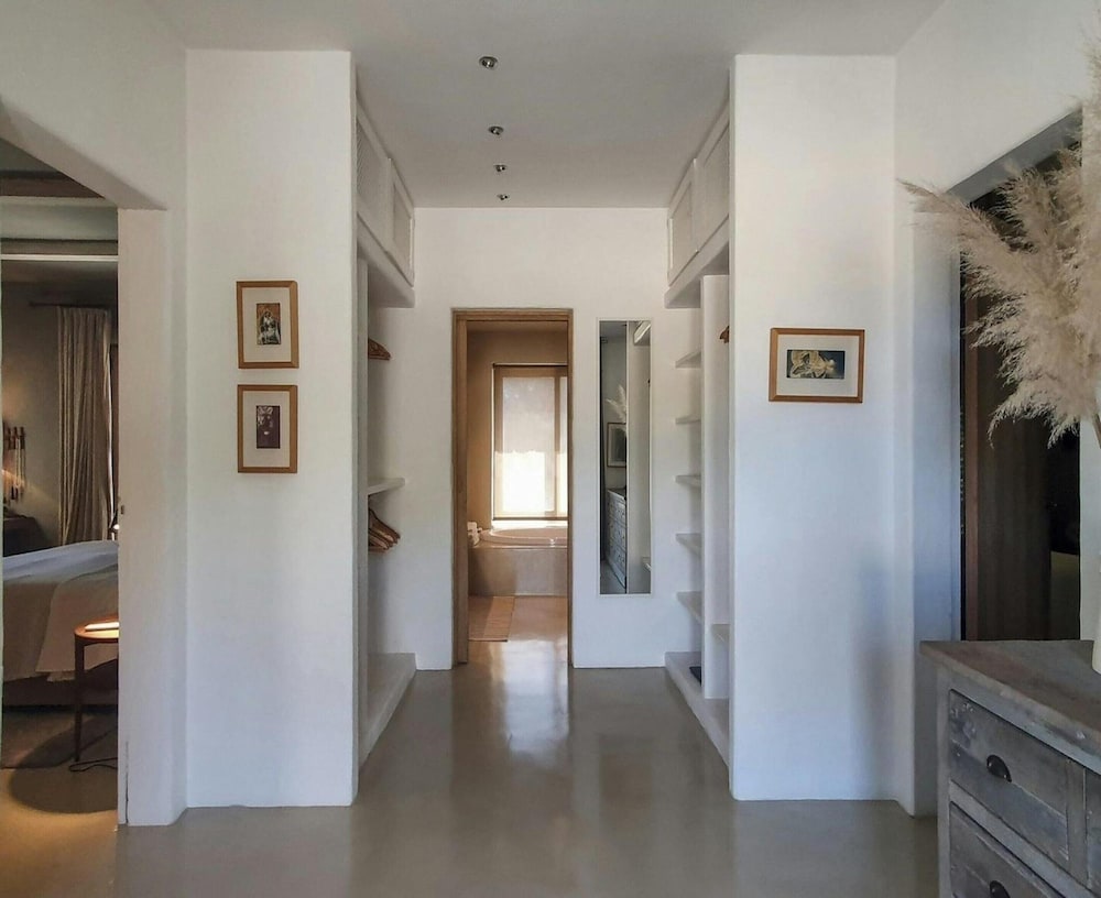 Holiday Home With Wooden-beamed Patio