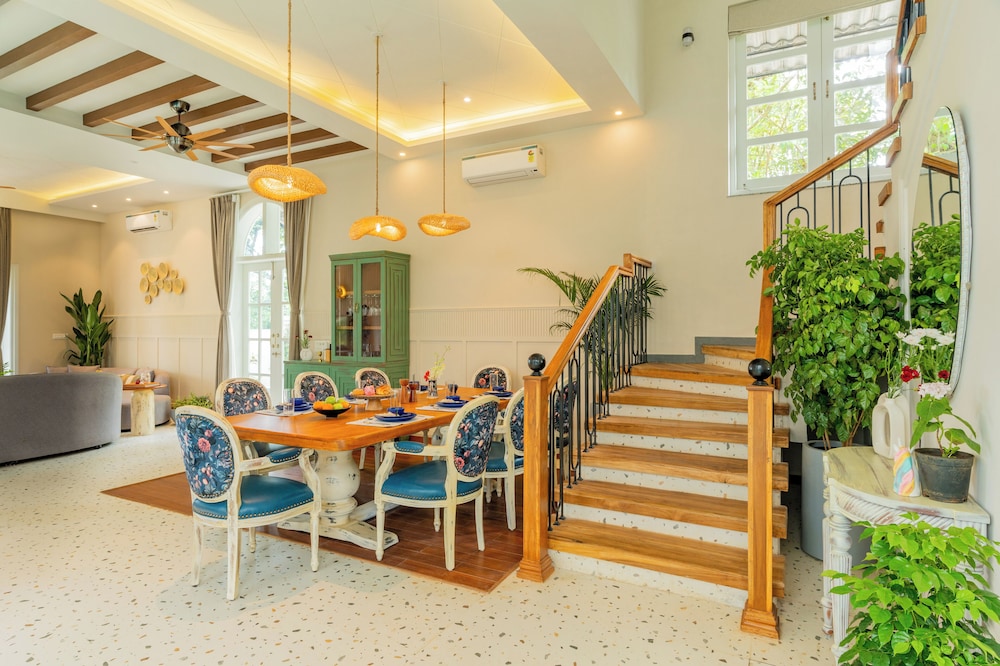Esh Cottages Birch | Hillside 4-BHK Hideaway With Lush Garden, Common Pool, & Gaming Zone