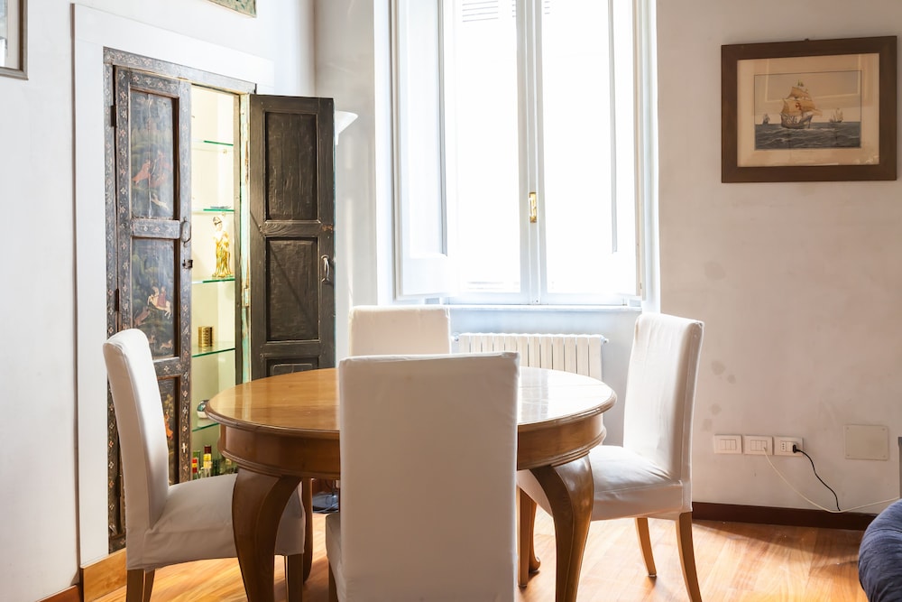 Luxury Trevi Apartment