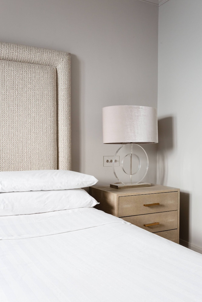 Eaton Mews South by Onefinestay