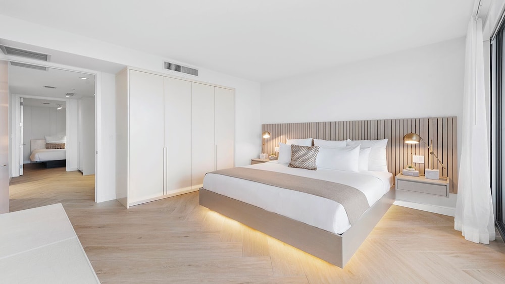 Luxury Vacation Rentals in South Beach by LRMB