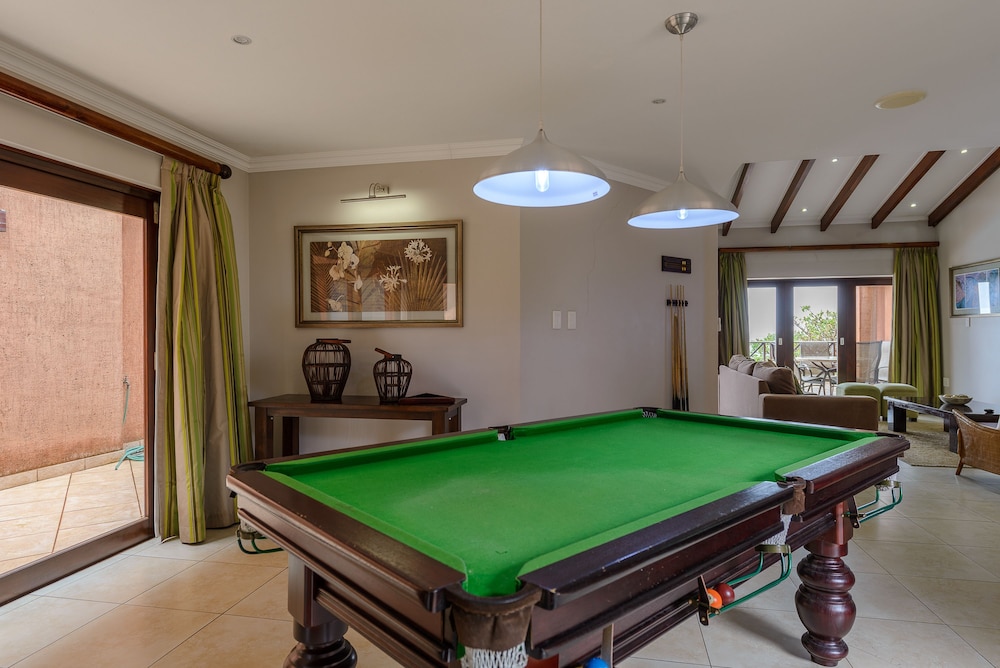San Lameer Villa Rentals 14328