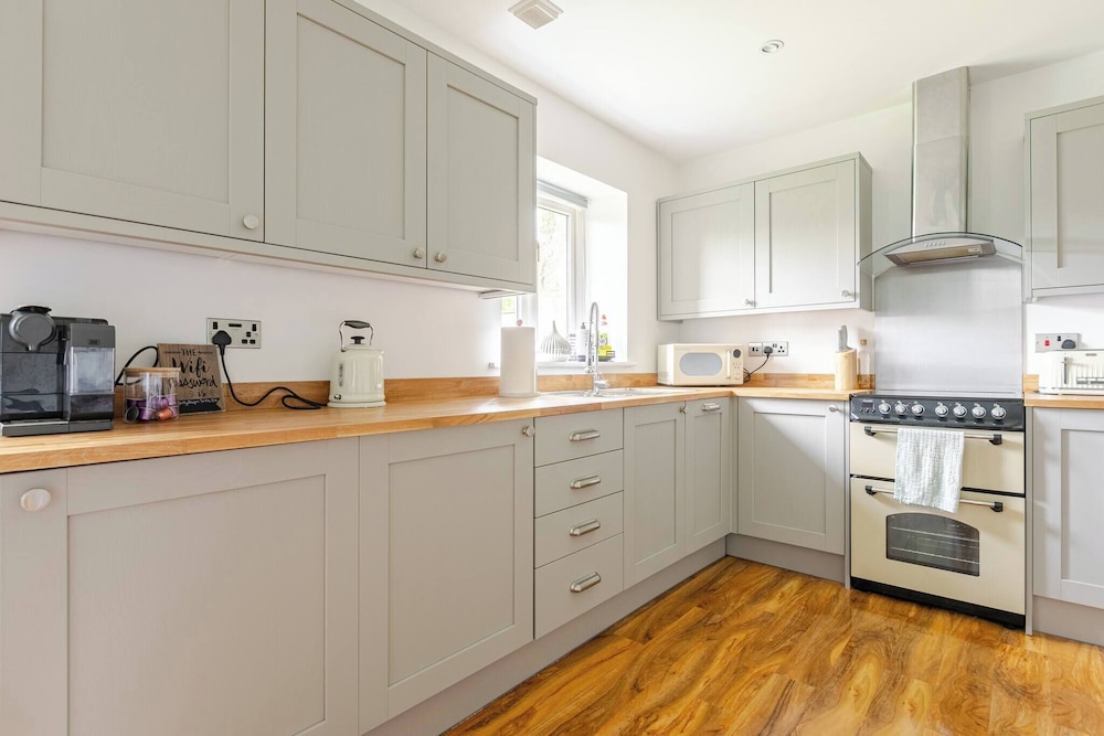 Cottage 4 Miles to Hayle Beach With EV Charger