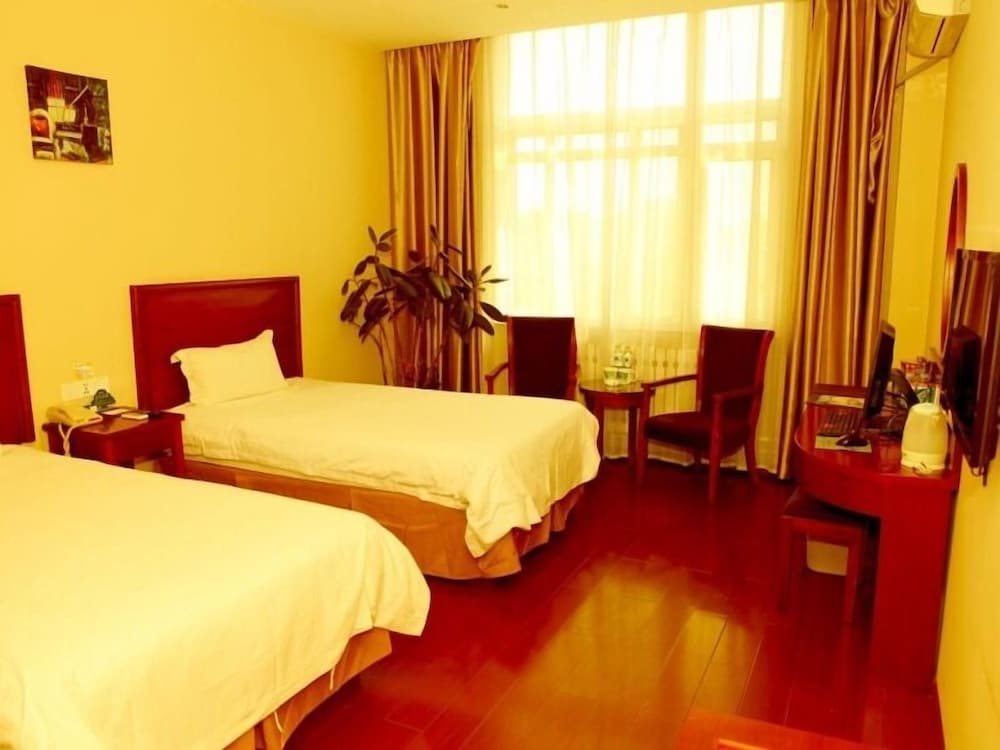 GreenTree Inn Jinan Pingyin Industrial Park Express Hotel