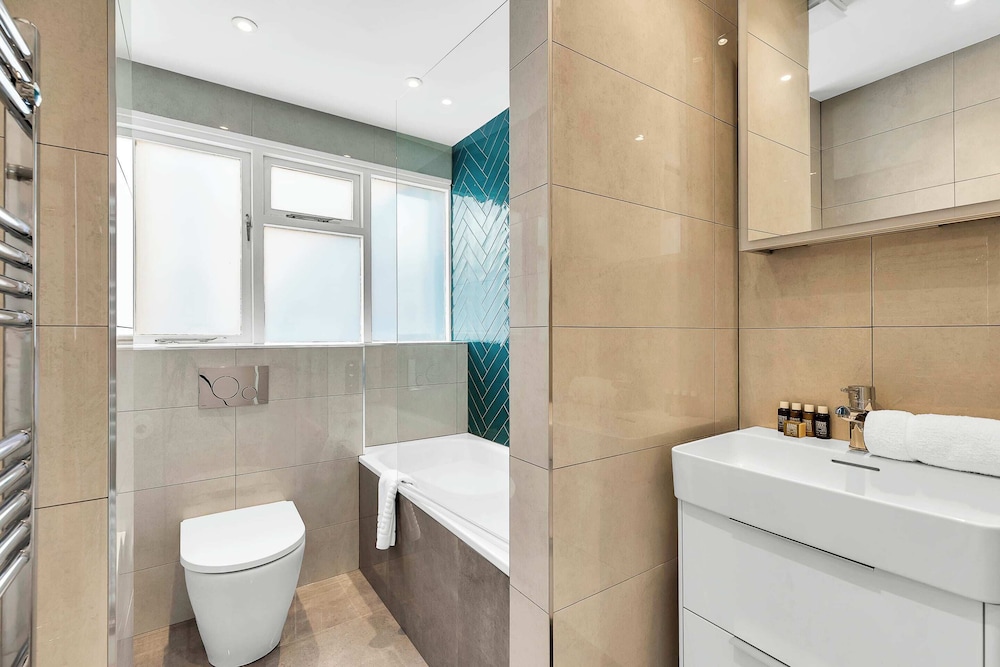 Charming Golborne Escape