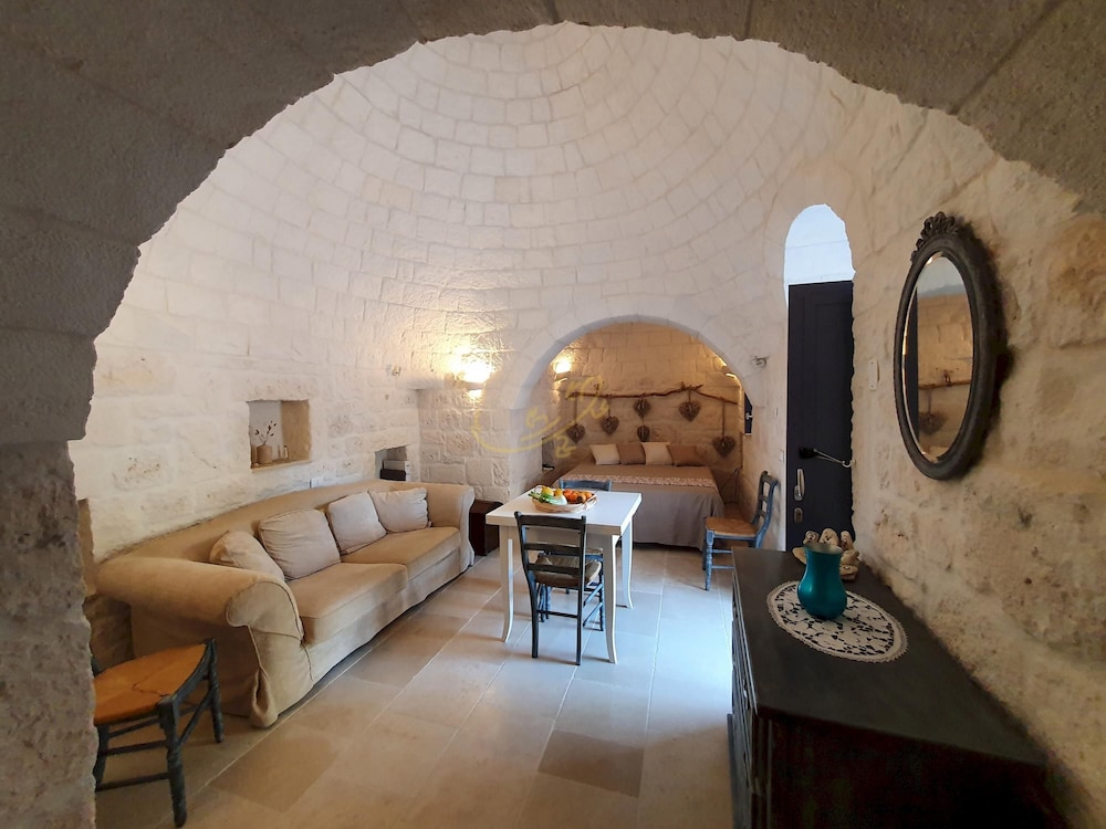 TD Villa e Trulli il Bergamotto w Pool Medcharm view 3