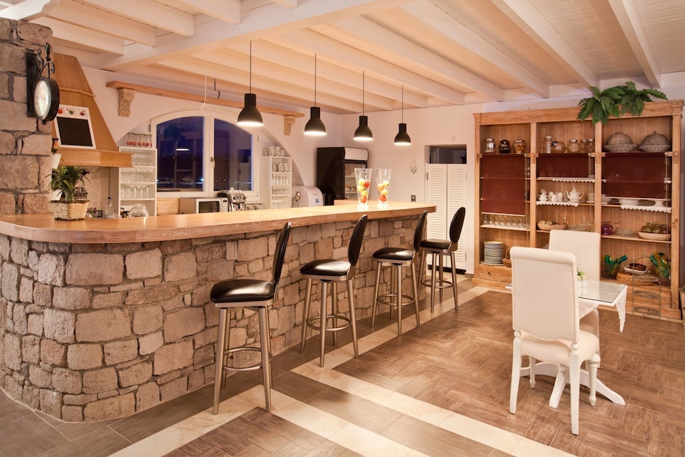 Miland Suites