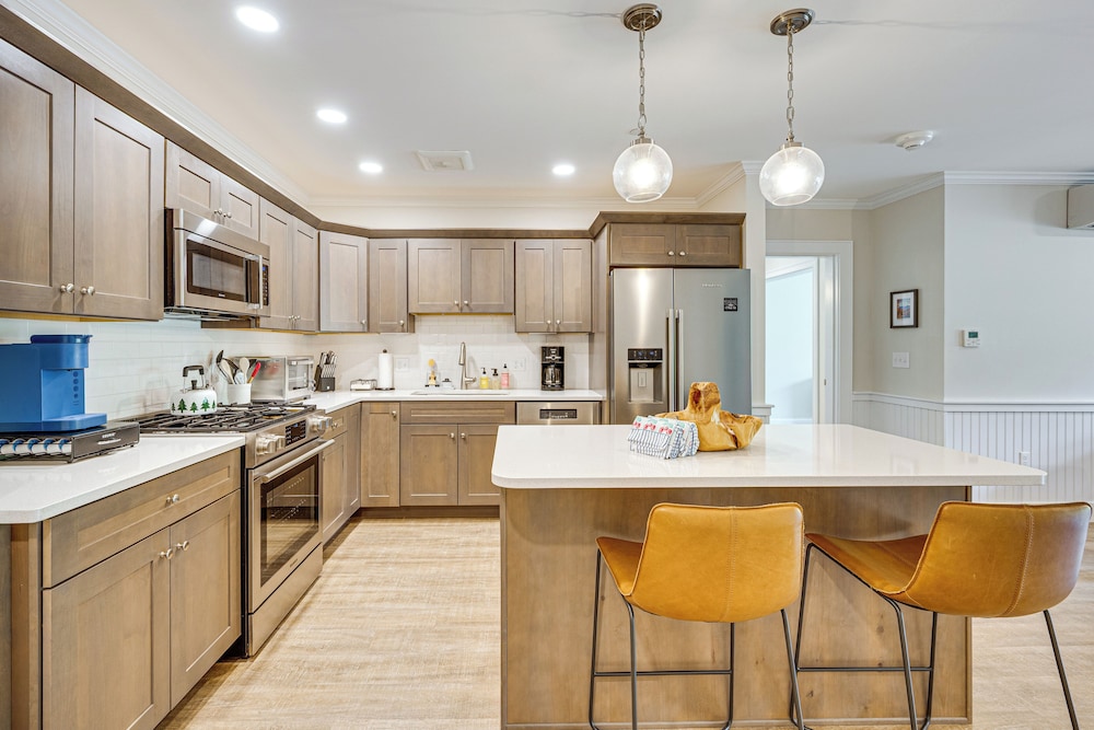 Ski-out Family Condo at Cranmore Mountain
