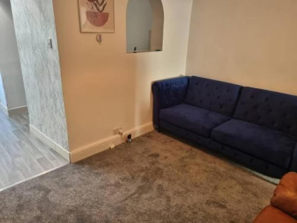 Gillingham Retreat - Spacious 4 Bedroom House