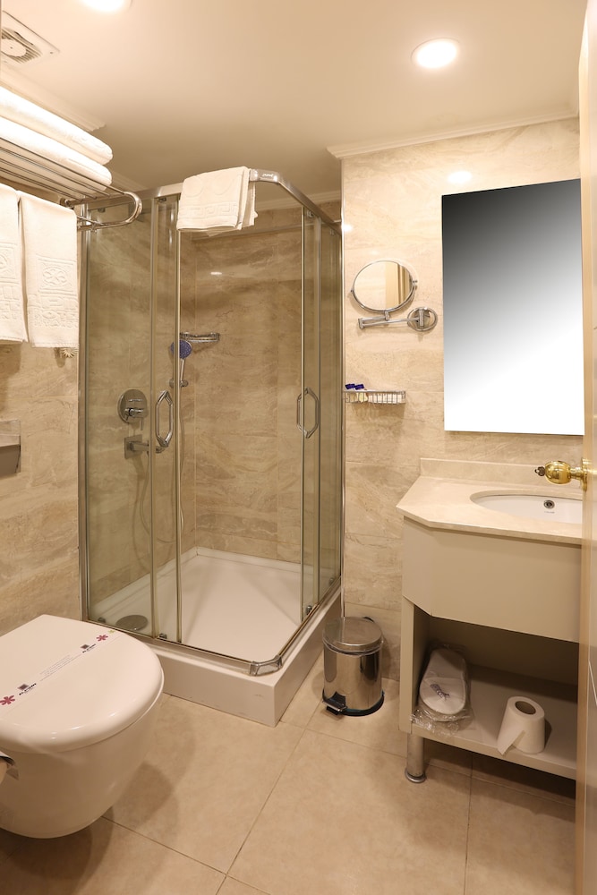 Alpinn Otel İstanbul - Özel Sınıf - Image 36