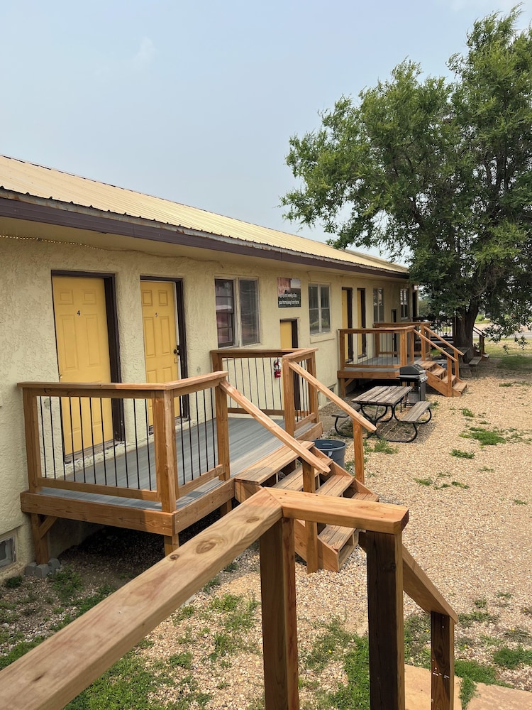 High Plains Inn view 2