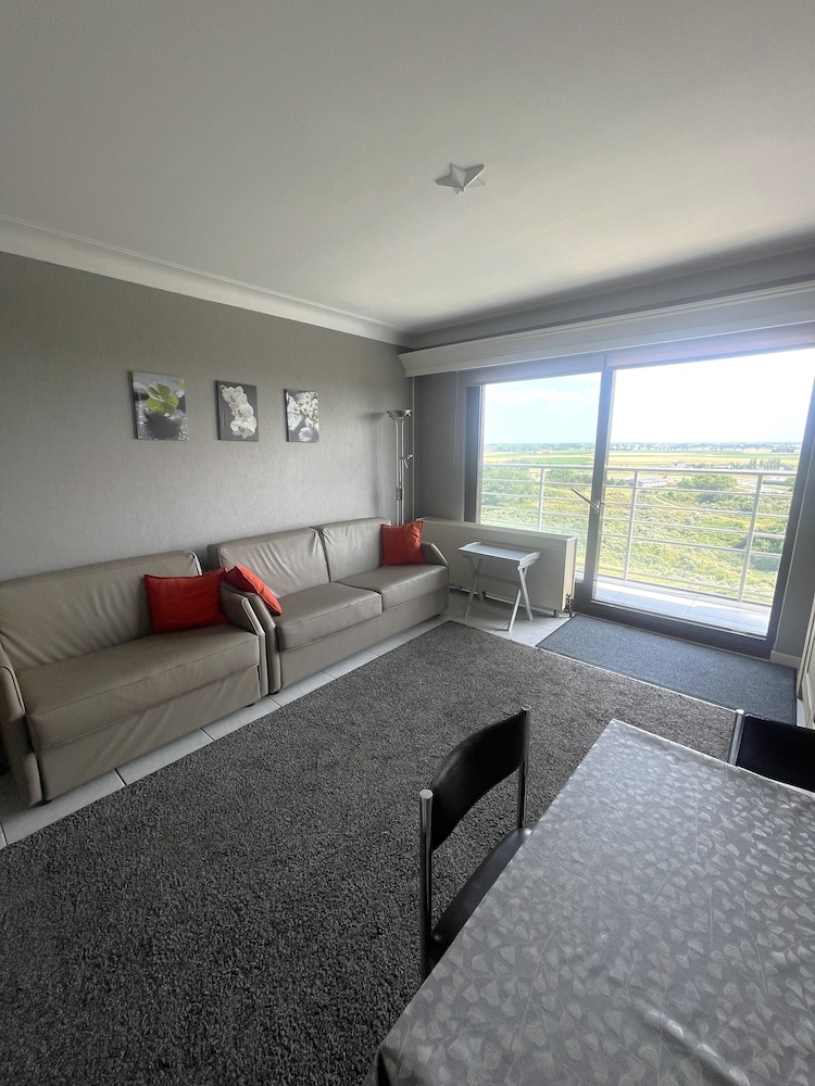 Studio in Middelkerke With Pool and Sea View