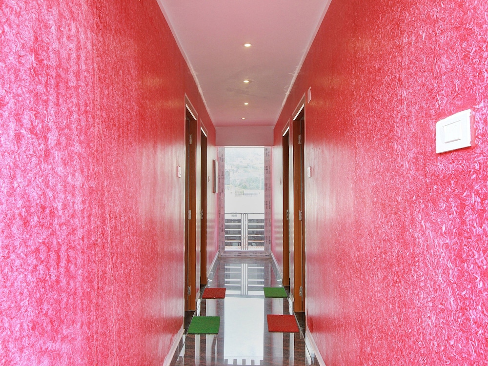 OYO 14240 MOHAN RESIDENCY
