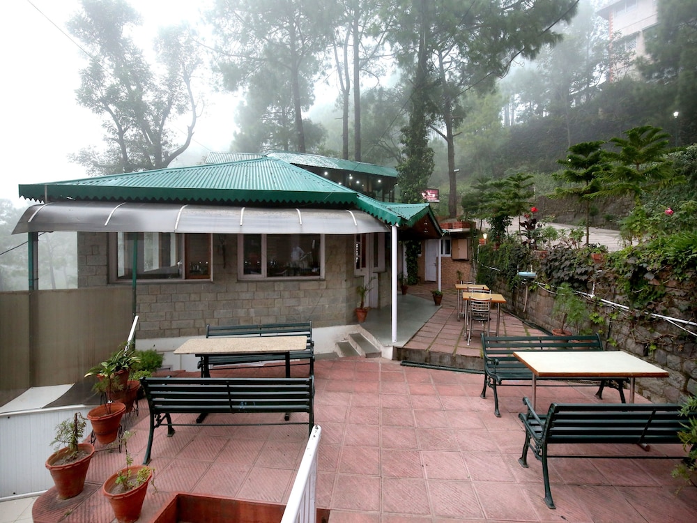 OYO 9660 Blossom Resort