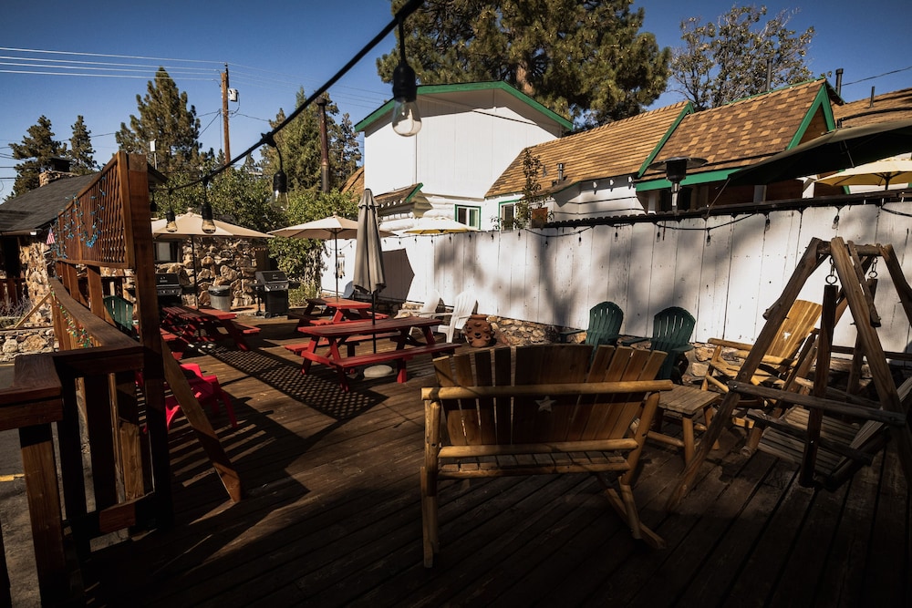 Embers Lodge and Cabins