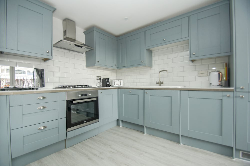 Marina Apartment Parking by Brighton Holiday Lets
