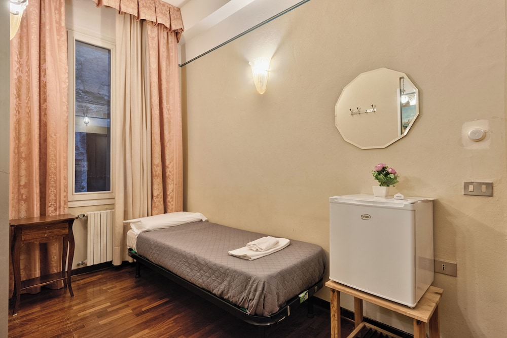 Joy Rialto Rooms Venice