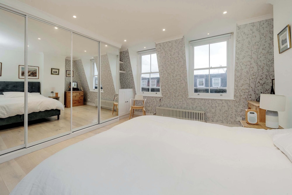 3 bed Home in Battersea With Garden