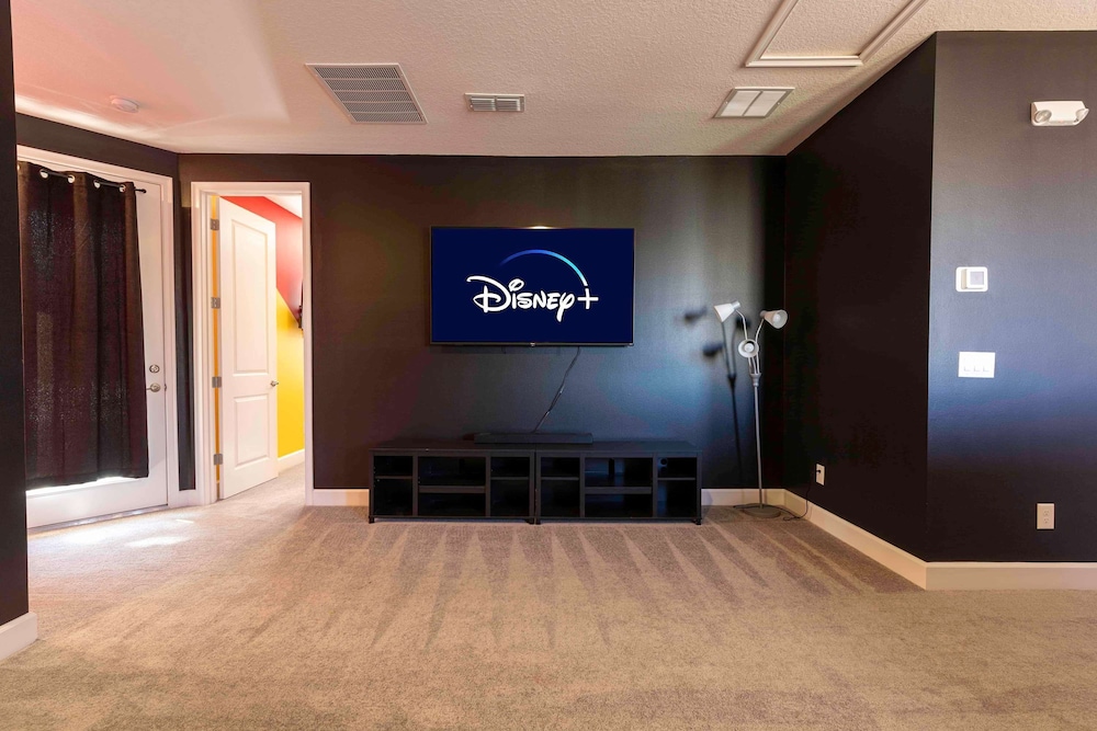 5BR Themed Family Villa Near Disney With Private Pool