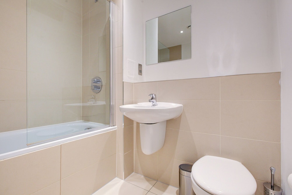 Hybrid Resi Greenwich