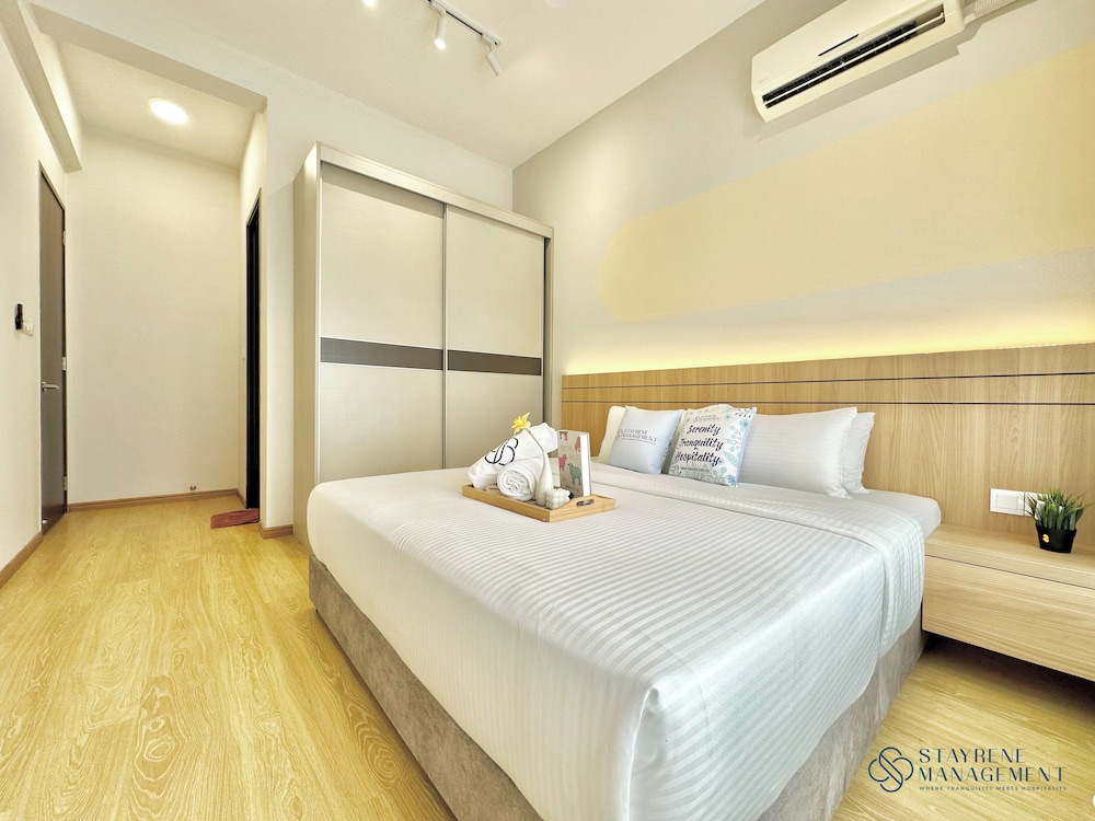 Country Garden Danga Bay Sea View Homestay by Stayrene