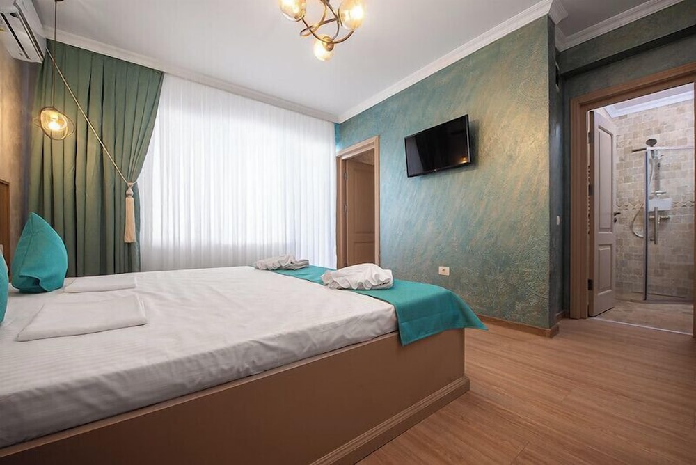 Thaya Rooms