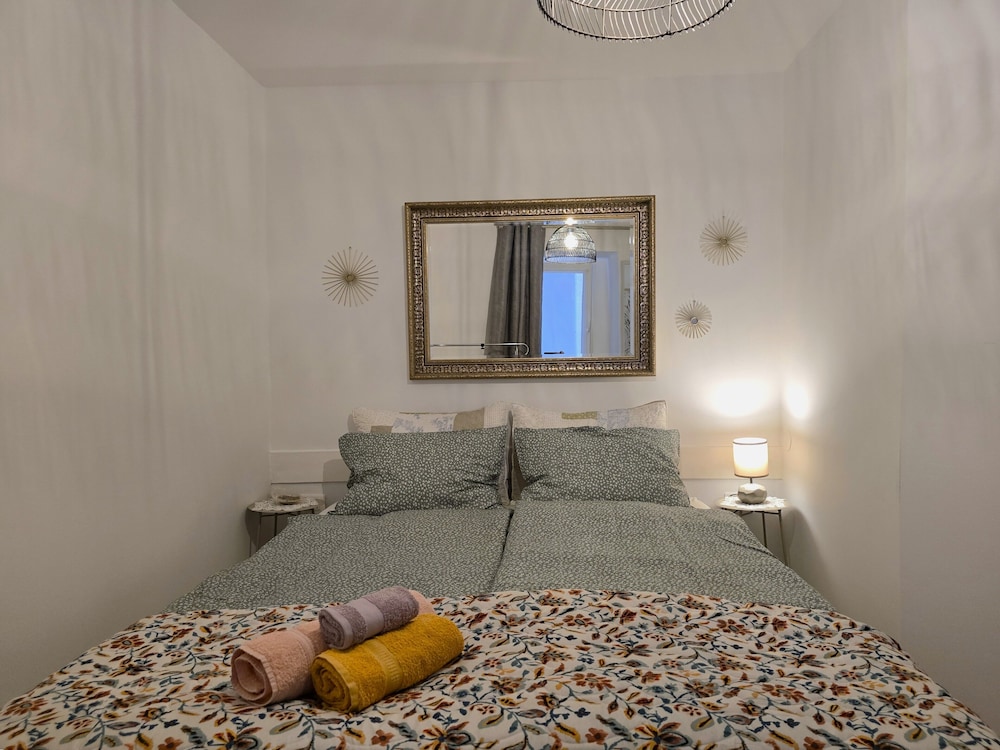 Two-Bedroom Apartment SEVEN