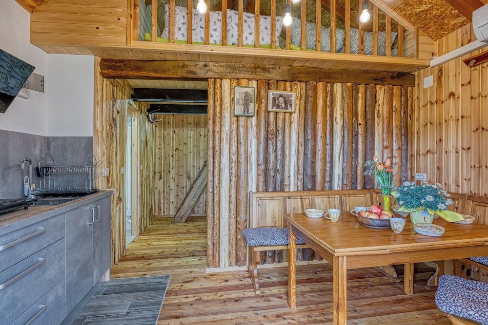 Enchanted Cosy Chalet Kalanka