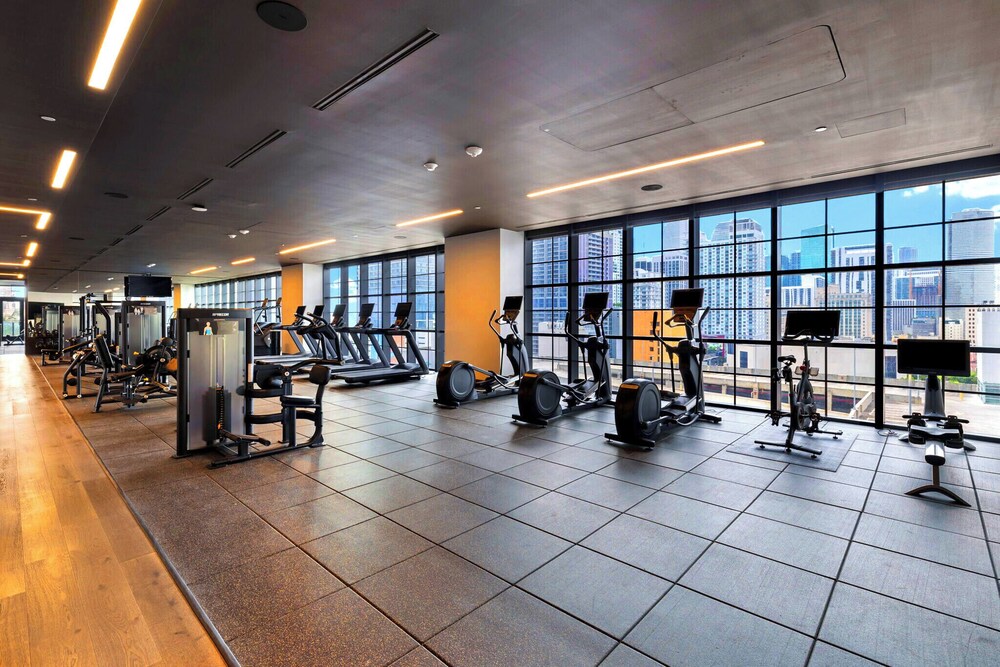 Luxury 49FL Condo with City Views