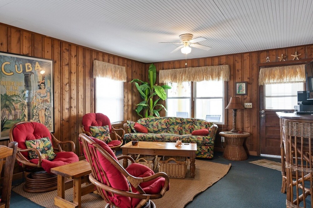 Yellow Bird 2 Bedroom Home by RedAwning