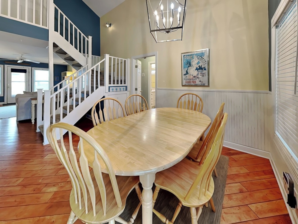 The Water Bear by Topsail Realty