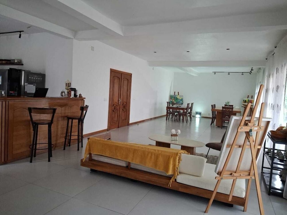 Tia Vahine - Boutique Hôtel Ivato