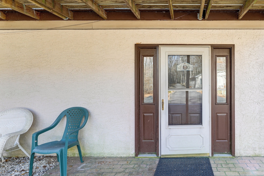 Spacious Family Home: 9 Mi to Ocean City Boardwalk