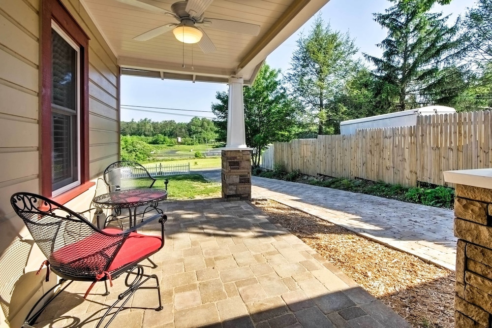 Lovely Cottage w/ Sauna & Fire Pit Near Asheville!