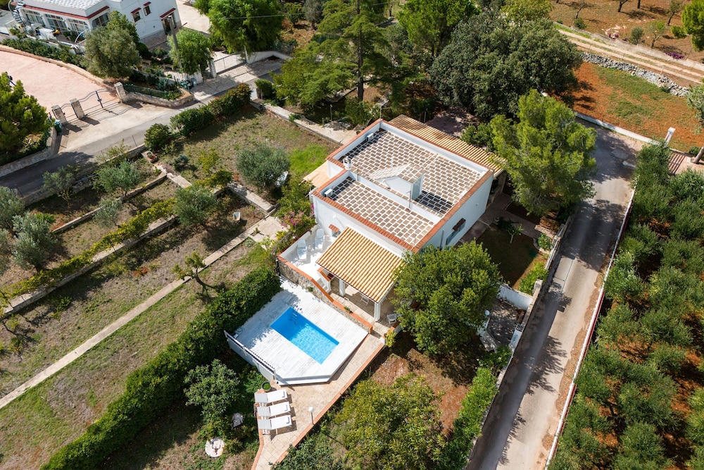 Villa Nuvole Bianche con Piscina by Wonderful Italy