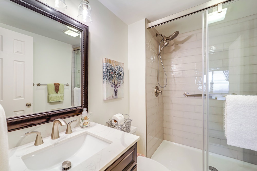Slope Views & Ski In/out: Sugar Mtn Condo W/pool