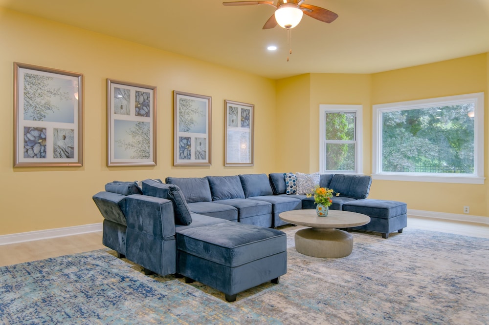 Game Farm Villa by Avantstay 10bdr Private Pond Spa Pool Family-friendly