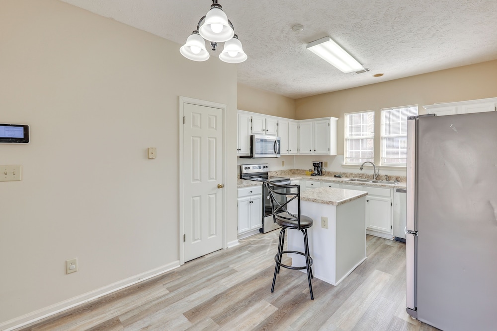 Home w/ Fenced Yard ~ 12 Mi to Dtwn Montgomery