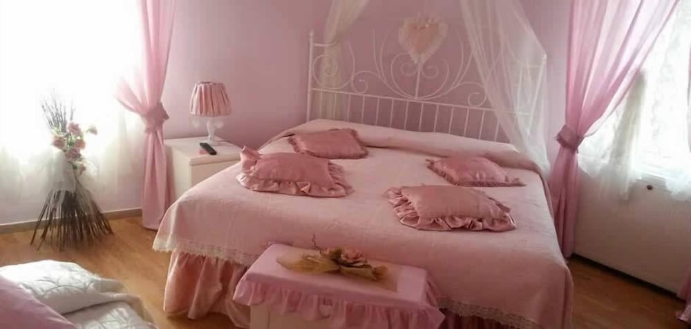 Lunartista Bed & Breakfast photo 3