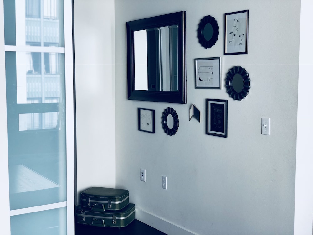 New Lyfe Finest Luxury Apartment